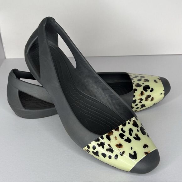 Crocs Sienna Leopard Fade Flat Women's 9 Graphite - Picture 1 of 16